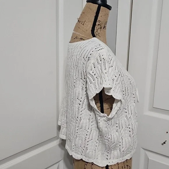 Nwt White Knit Tie-Front Top#500 - Picture 3 of 4